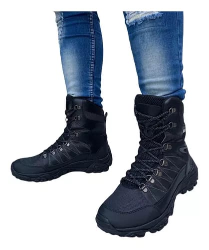 Schwarzer taktischer Outdoor-Stiefel – Widerstandsfähigkeit und Komfort bei jedem Schritt 🥾